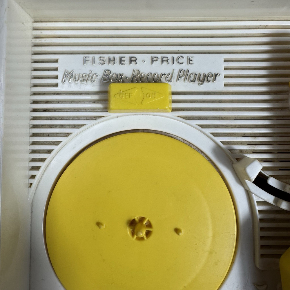 Vintage Toy Fisher-Price 1971 Record Player Music Box with 4 Discs - Picture 4 of 8